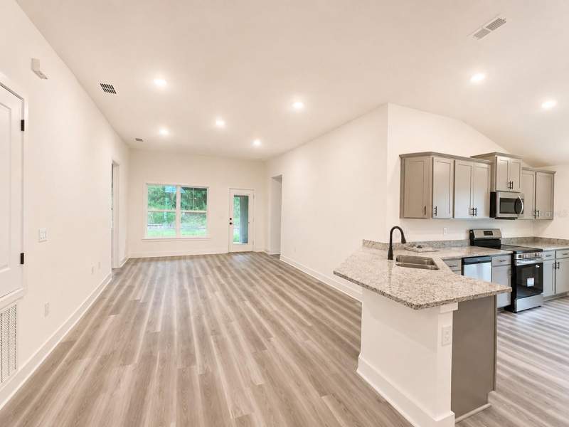 4 bedroom Single Family Residence at 12984 Kent Bradley Street, Abbey Glen, Dade City — photo 5