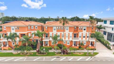 905 Villa Venicia Way, home for sale in Tampa 33606
