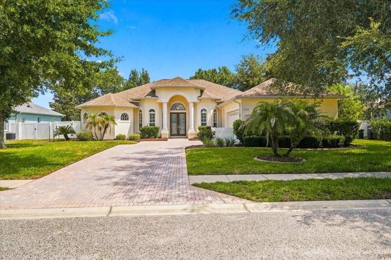 4 bedroom Single Family Residence at 13519 Barkingside Place, Villages At Avalon Ph 1, Spring Hill — photo 4