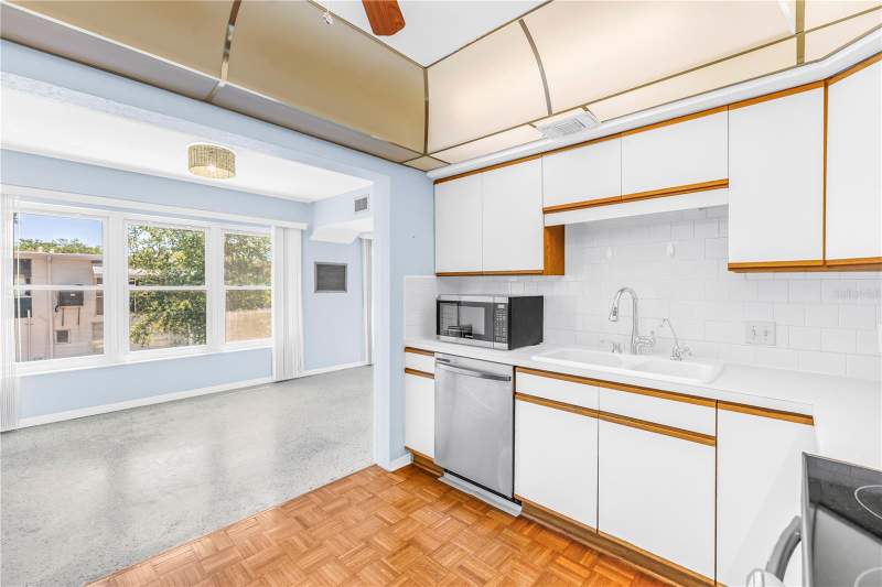 2 bedroom Condominium at 4143 56th Street #1006, Clearview Oaks Bldg 26, Kenneth City — photo 4