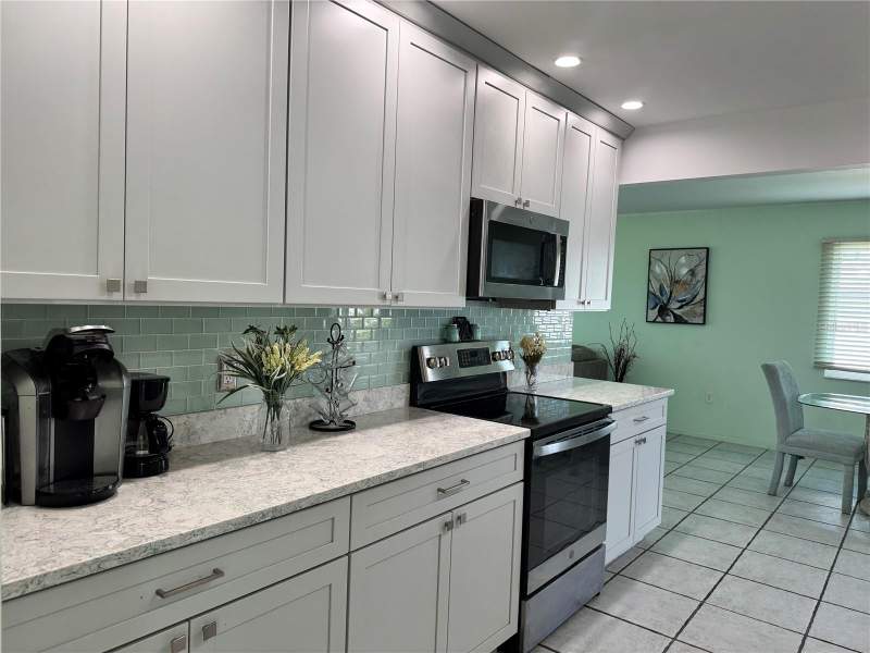 3 bedroom Single Family Residence at 1048 Porpoise Road, South Venice, Venice — photo 2