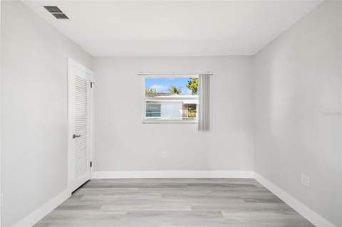 4911 Floramar Terrace, New Port Richey FL - photo 13 of 92