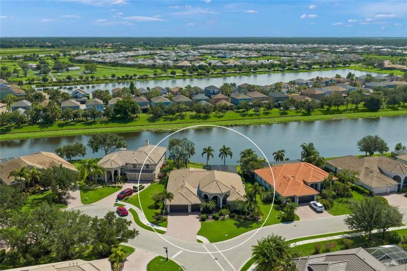 Barton Farms, Laurel Lakes