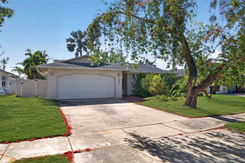 3 bedroom Single Family Residence at 5810 Venetian Boulevard, Shore Acres Denver St Rep Bayou Grande Sec, St Petersburg — photo 1