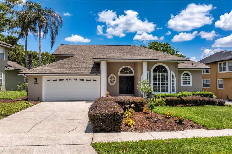 690 OAK HOLLOW WAY home for sale in The Estates