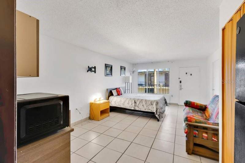 1 bedroom Condo - Hotel at 8421 S Orange Blossom Trail #420, Alliance Condo, Orlando — photo 4