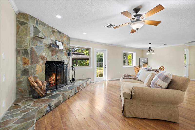 3 bedroom Single Family Residence at 7838 Sloewood Drive, W E Hudsons Sub, Mount Dora — photo 5