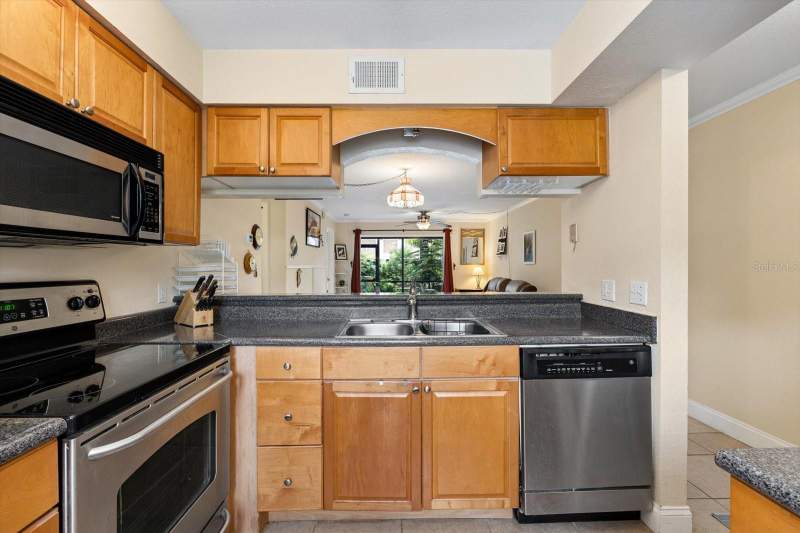 2 bedroom Condominium at 10199 Sailwinds Boulevard #103, Bella Vista On Lake, Largo — photo 4