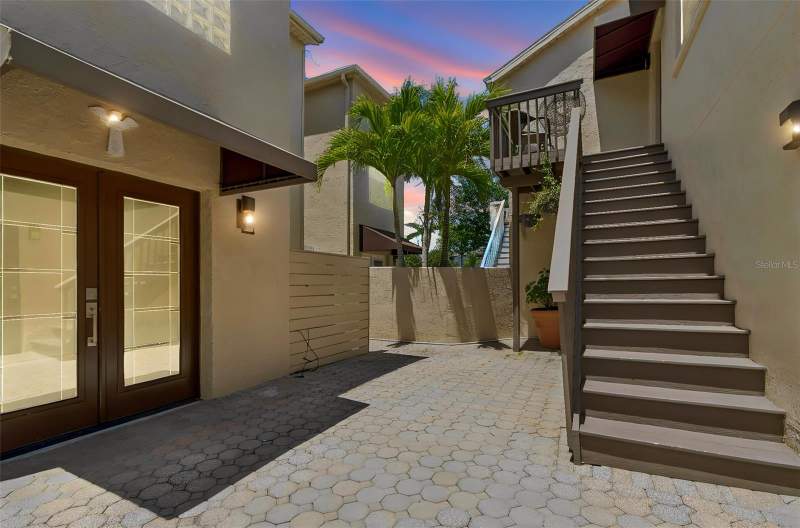 4 bedroom Townhouse at 487 Pinellas Bayway #207, Bridgewater Twnhms, St Petersburg — photo 5