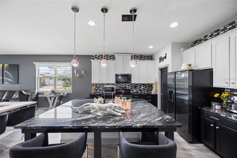4 bedroom Single Family Residence at 3199 Crispin Circle, Harmony West Ph 1A, Harmony — photo 2