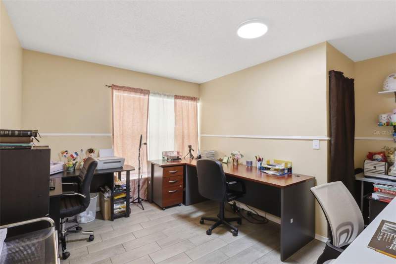 5 bedroom Single Family Residence at 1142 Normandy Drive, Poinciana Village 05 Neighborhood 01, Kissimmee — photo 3