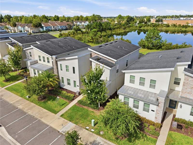 8 bedroom Single Family Residence at 2874 Stanza Court, Storey Lake, Kissimmee — photo 3