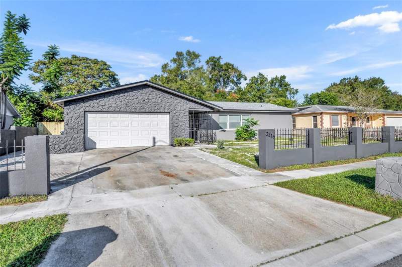 4 bedroom Single Family Residence at 2216 CHERBOURG COURT, RIVIERA SHORES, ORLANDO — photo 2