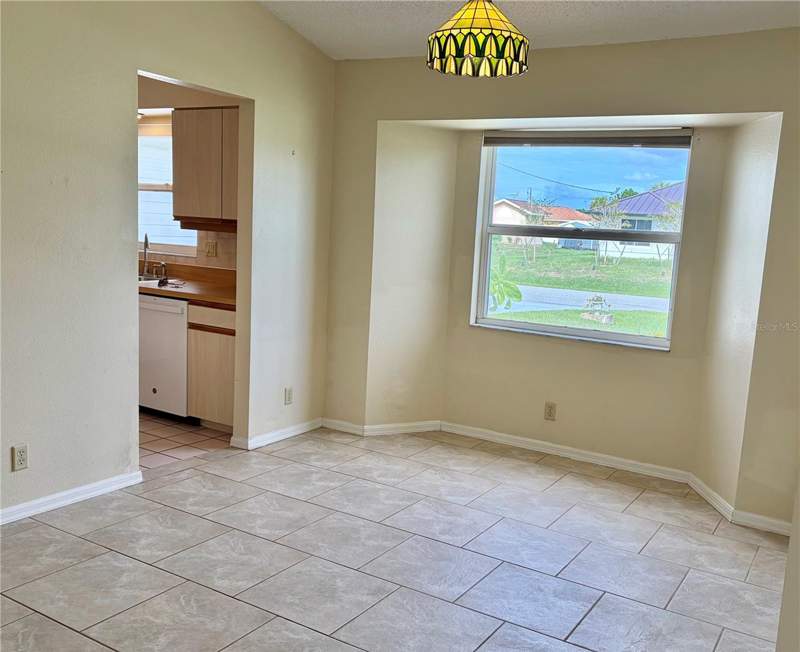 3 bedroom Single Family Residence at 8123 Bessemer Avenue, Port Charlotte Sub 37, North Port — photo 4