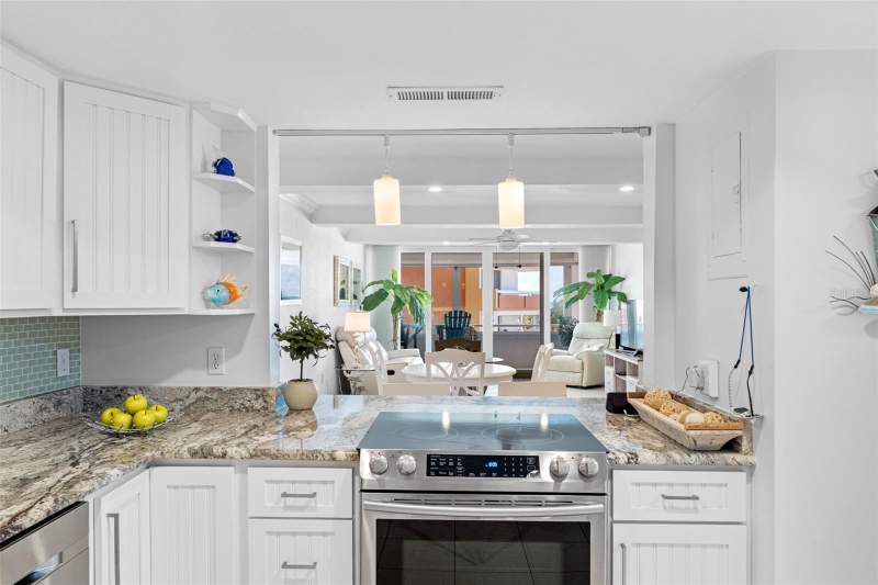 1 bedroom Condominium at 17920 Gulf Boulevard #302, Redington Towers Bldg 2 Condo, Redington Shores — photo 5