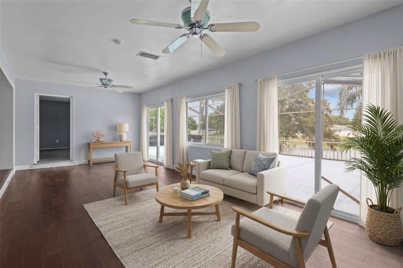 4 bedroom Single Family Residence at 2075 N Keene Road, Montclair Lake Estates, Clearwater — photo 3