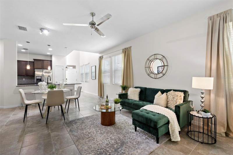 3 bedroom Townhouse at 5252 6TH WAY, COLONNADE, ST PETERSBURG — photo 3