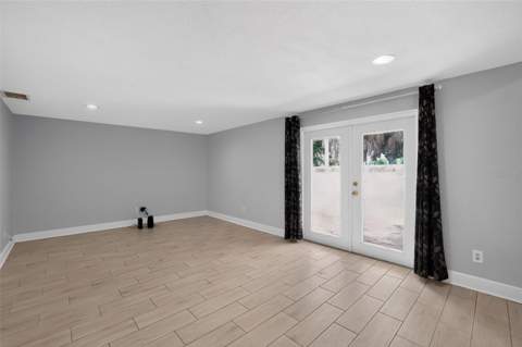 7001 Baywood Court, Tampa FL - photo 7 of 37