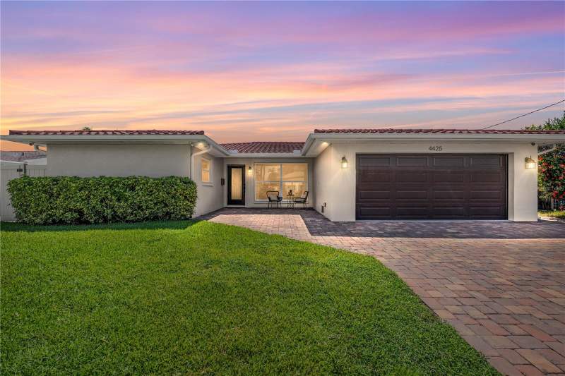 3 bedroom Single Family Residence at 4425 13th Way, Waterway Estates Sec 1, St Petersburg — photo 2