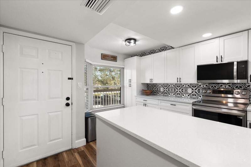 1 bedroom Condominium at 1324 Pasadena Avenue #204, Pasadena Cove, South Pasadena — photo 5