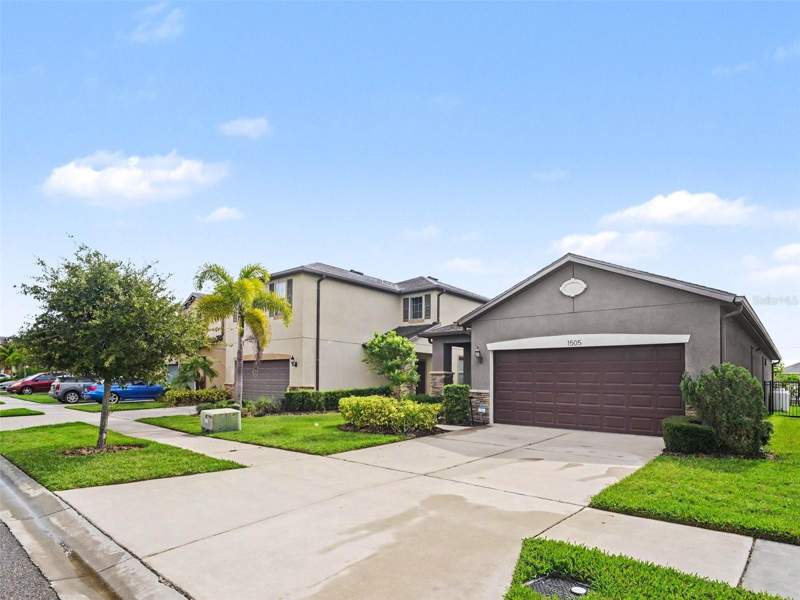 3 bedroom Single Family Residence at 1505 Custer Bayou St, Bayridge, Ruskin — photo 2