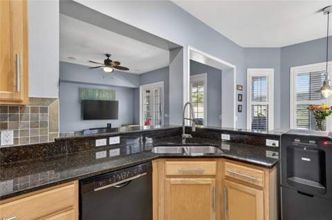 416 Manns Harbor Drive, Apollo Beach FL - photo 11 of 40