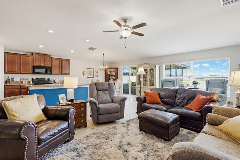 4 bedroom Single Family Residence at 2202 4th Street, Riverbend West Ph 1, Ruskin — photo 3