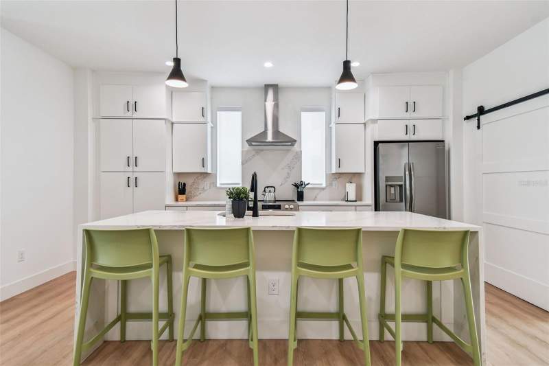 3 bedroom Townhouse at 3840 Pompano Drive, Coquina Cabanas, St Petersburg — photo 5