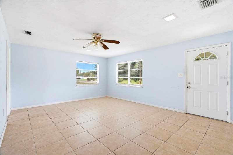 2 bedroom Single Family Residence at 701 59th Street, Pasadena Estates Sec D, Gulfport — photo 4