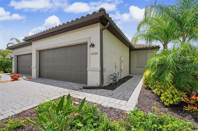 3 bedroom Villa at 15724 Sunny Day Drive, Lorraine Lakes Ph Iia, Bradenton — photo 1