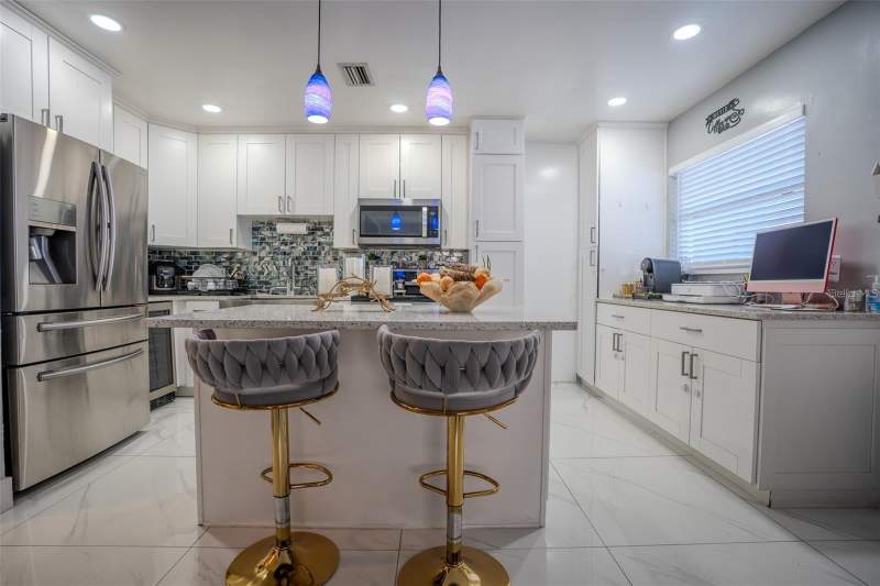 3 bedroom Single Family Residence at 6480 34th Terrace, Miles Pines, St Petersburg — photo 3