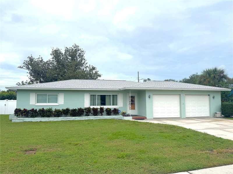 3 bedroom Single Family Residence at 1527 Lakeview Road, Highland Lake Sub 1st Add, Clearwater — photo 1