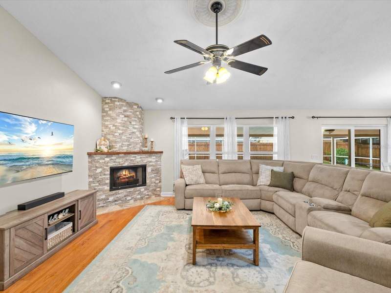 4 bedroom Single Family Residence at 5416 Windbrush Drive, Woodmont Ph 2, Tampa — photo 2