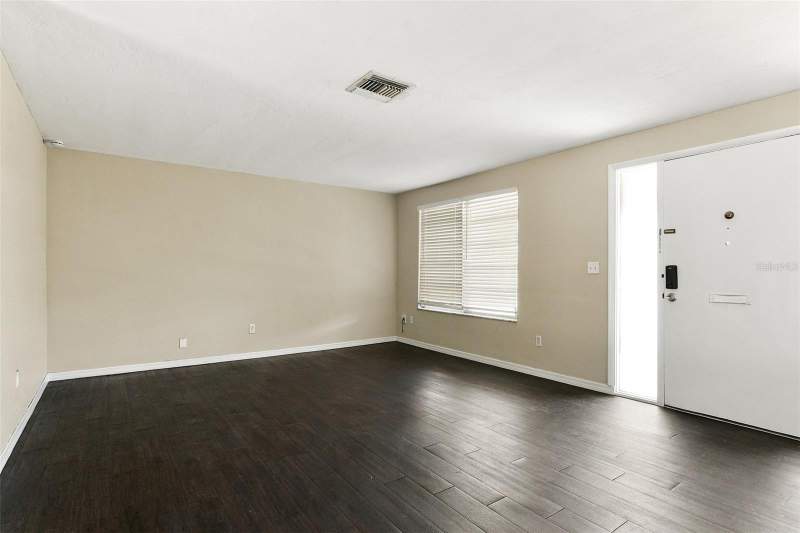 3 bedroom Single Family Residence at 1336 W Hartley Circle, Deltona Lakes Unit 01, Deltona — photo 4