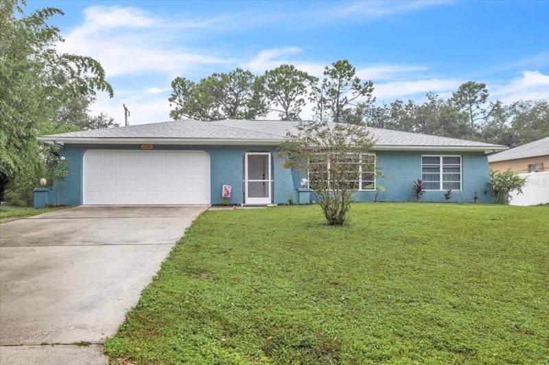 3 bedroom Single Family Residence at 17341 Holmes Avenue, Port Charlotte Sec 031, Port Charlotte — photo 2