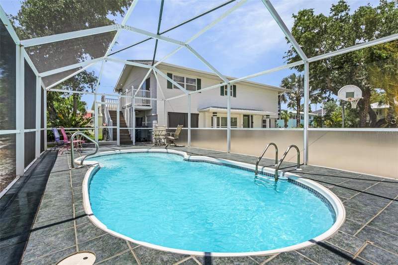 3 bedroom Single Family Residence at 140 Bay Mar Drive, Case, Fort Myers Beach — photo 2