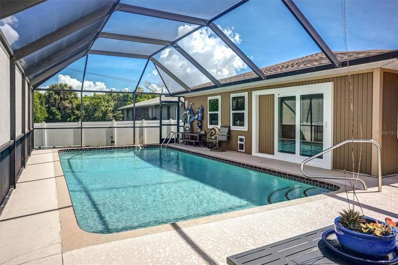 3 bedroom Single Family Residence at 726 Calvert Avenue, Port Charlotte Sec 008, Port Charlotte — photo 4