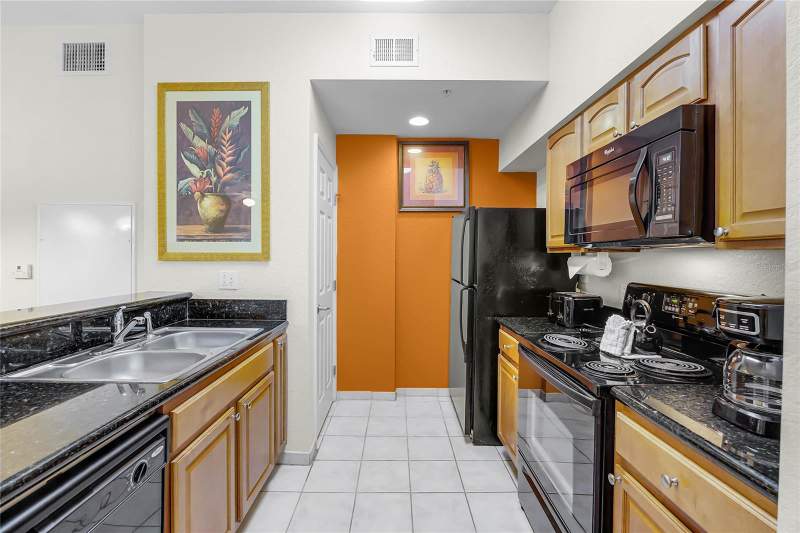 3 bedroom Condo - Hotel at 8100 Poinciana Boulevard #2501, Lake Buena Vista Resort, Orlando — photo 4