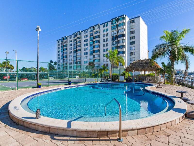 Diamond Isle Condo