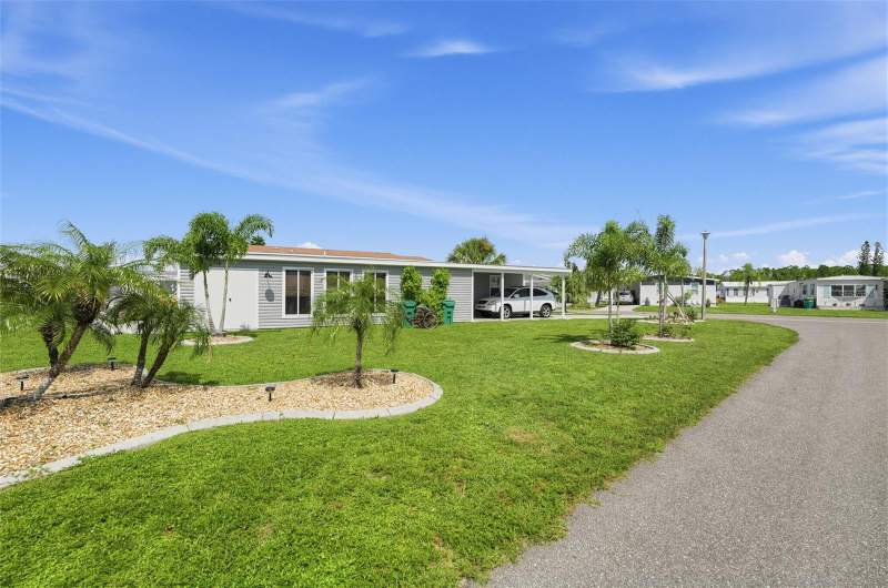 2 bedroom Manufactured Home at 7578 Silage Circle, Village Holiday Lake, Port Charlotte — photo 4
