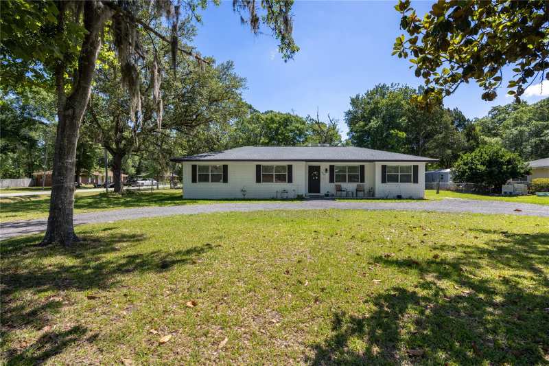 3 bedroom Single Family Residence at 926 Woodlawn Street, Dalewood, Starke — photo 1