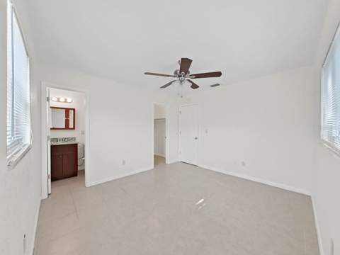 1750 Montana Avenue, St Petersburg FL - photo 18 of 48