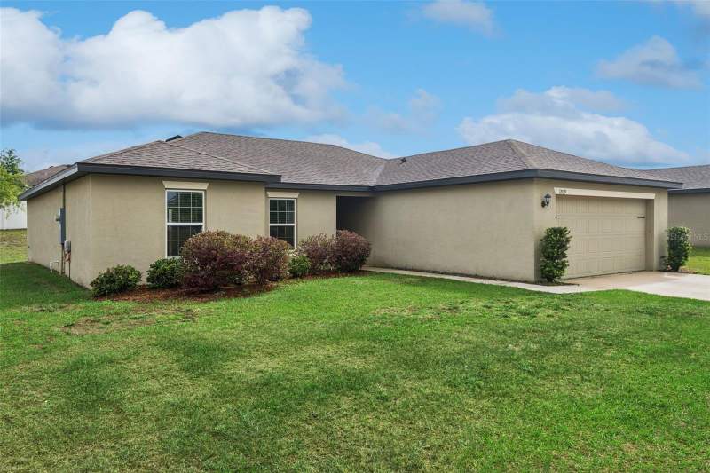 3 bedroom Single Family Residence at 12019 Indian Grass Way, Meadow Rdg/Grand Island Ph 2, Leesburg — photo 3
