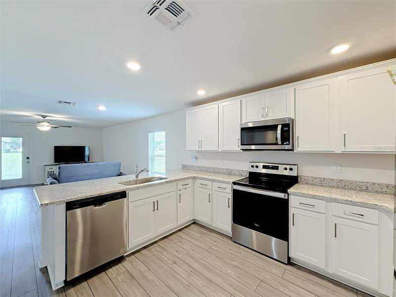 4 bedroom Single Family Residence at 12951 Del Lago Drive, Colina Del Lago, Astatula — photo 5