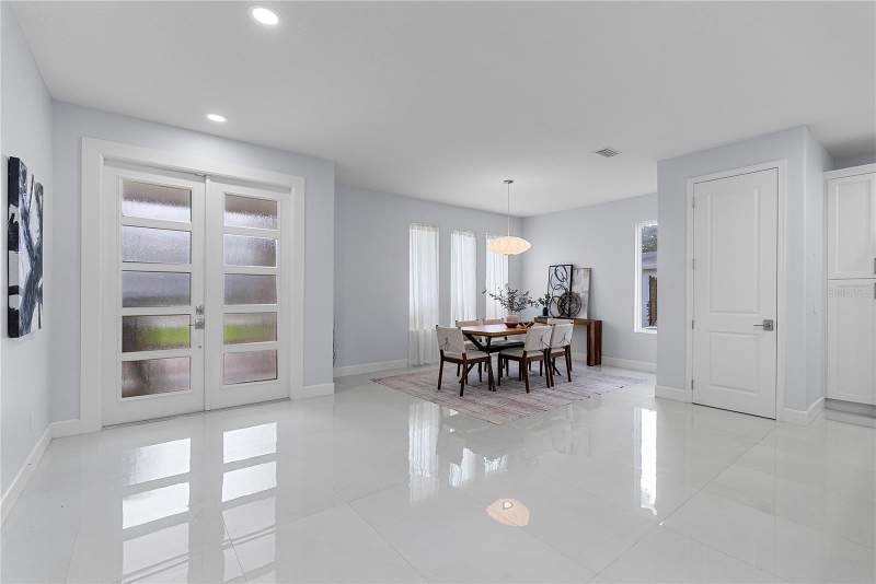 4 bedroom Single Family Residence at 1404 Border Drive, Winter Park Village, Winter Park — photo 2