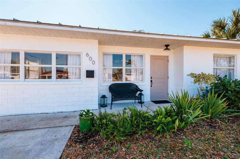 4 bedroom Single Family Residence at 600 74th Avenue, Mira Bella 1, St Petersburg — photo 2
