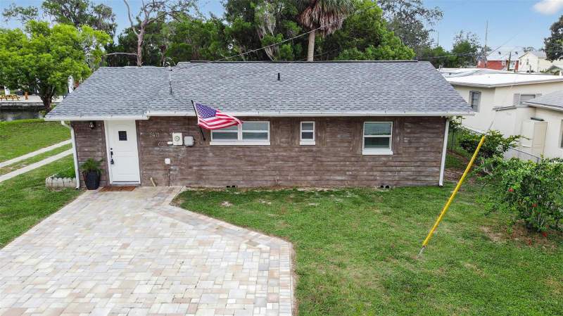 3 bedroom Single Family Residence at 5411 Teal Drive, Weeki Wachee Gardens Add, Weeki Wachee — photo 2