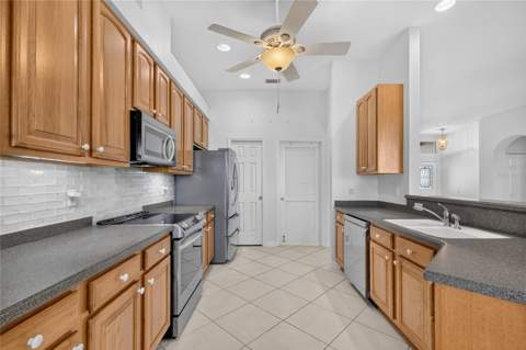 7887 Crosswinds Way, Mount Dora FL - photo 19 of 75