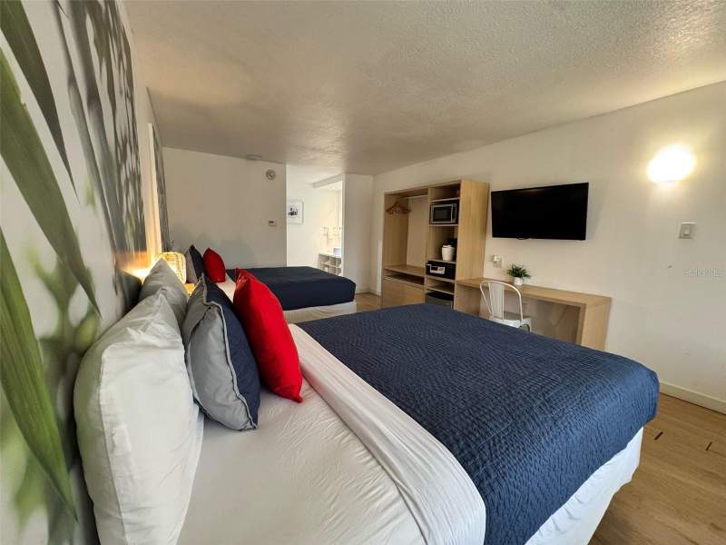 1 bedroom Condo - Hotel at 5245 W Irlo Bronson Memorial Highway #210, Legacy Grand East Gate Condo, Kissimmee — photo 5