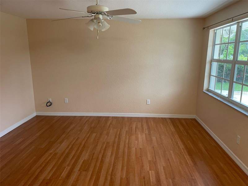 2 bedroom Single Family Residence at 517 Skylark Lane, Port Charlotte Sec 005, Port Charlotte — photo 5